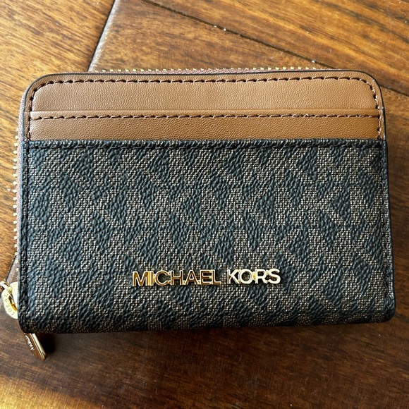 Michael Kors Jet Set Travel Extra-Small Logo Top-Zip Tote Bag & Wallet - Picture 4 of 7